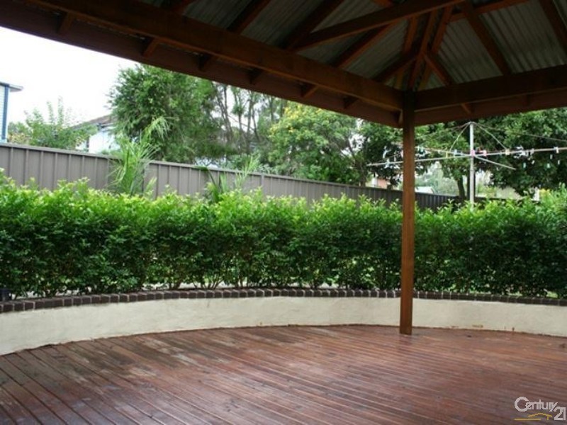 42 Evans Rd, Dundas NSW 2117