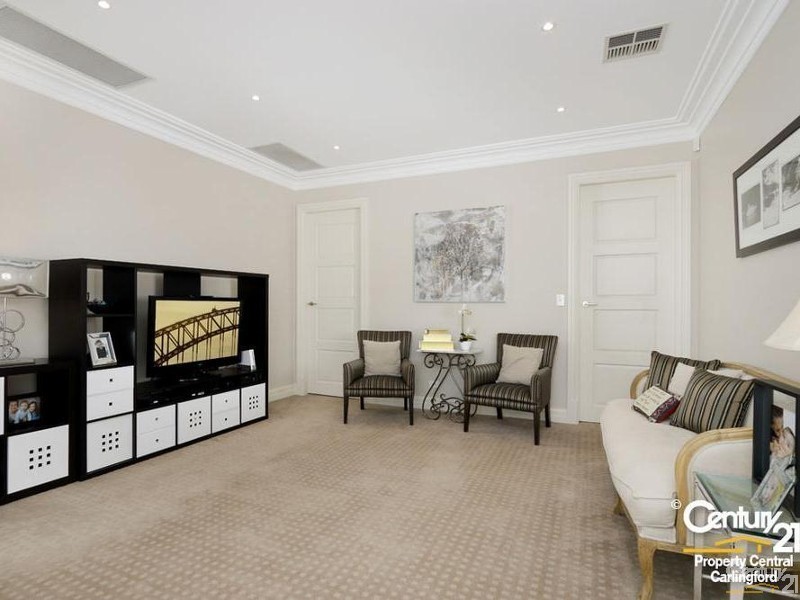 106 Eaton Road, West Pennant Hills NSW 2125