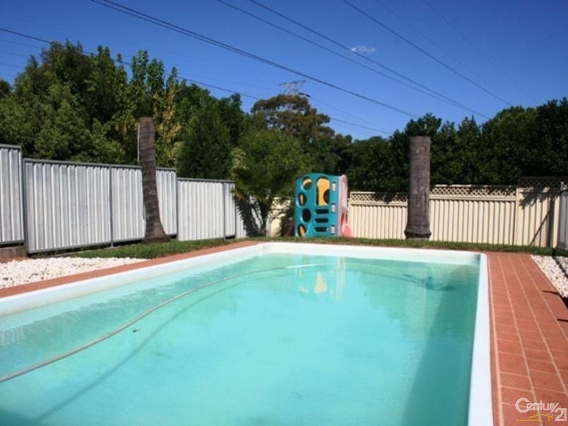 16 Robbie Crescent, Carlingford NSW 2118