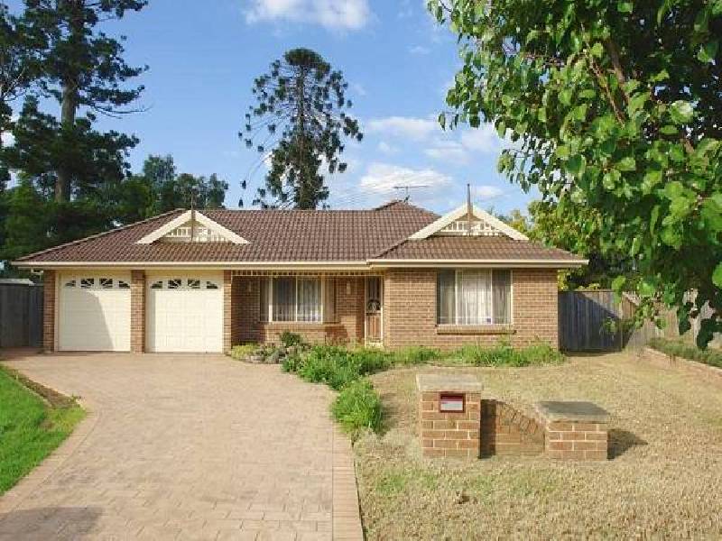 5 Hoop Place, Spring Farm NSW 2570