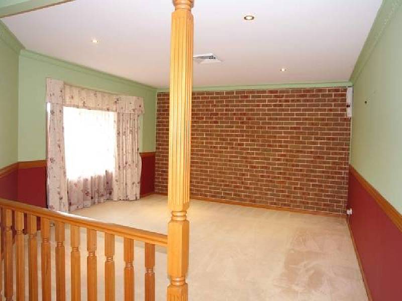 5 Hoop Place, Spring Farm NSW 2570