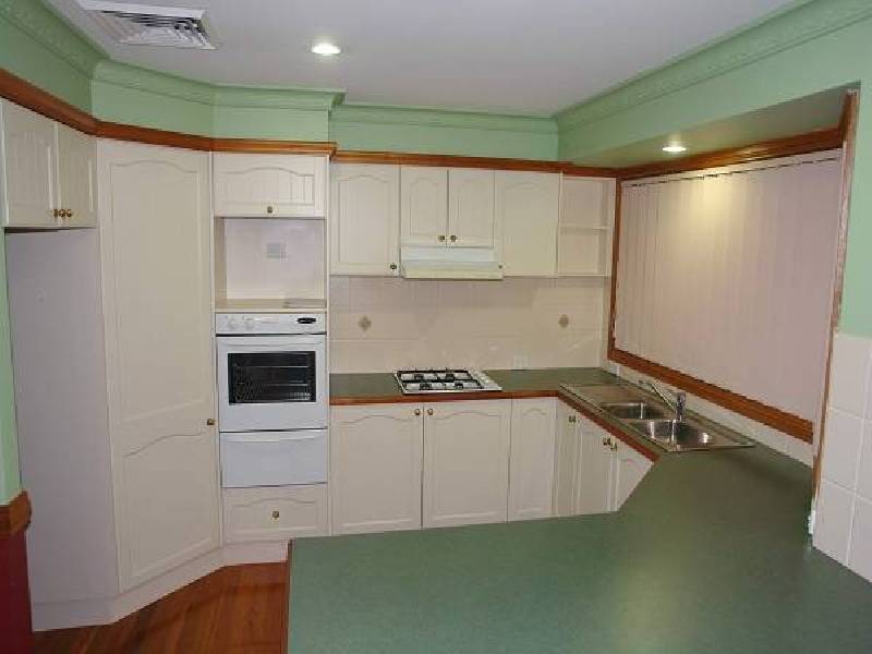 5 Hoop Place, Spring Farm NSW 2570