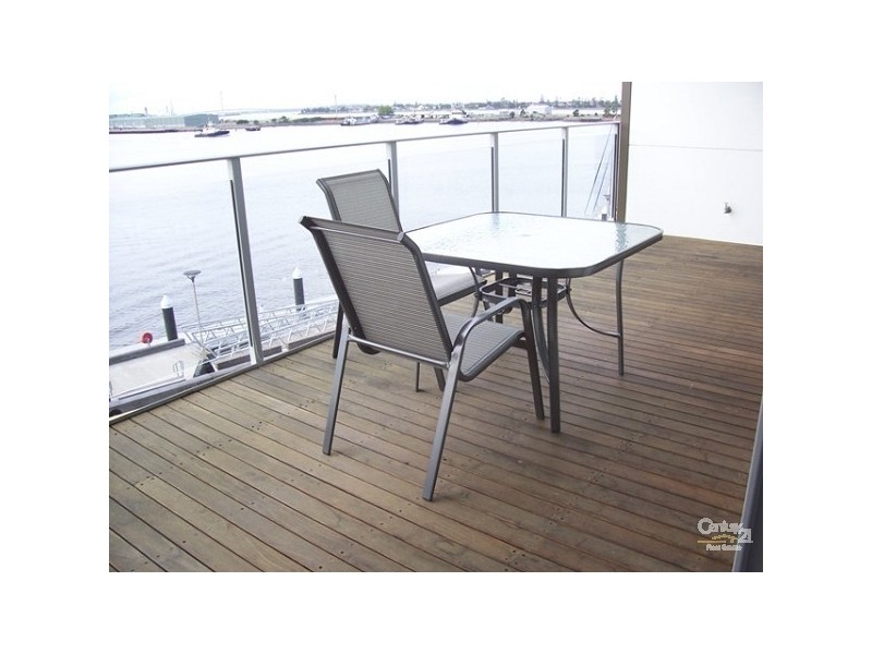 303/7 Honeysuckle Drive, Newcastle NSW 2300