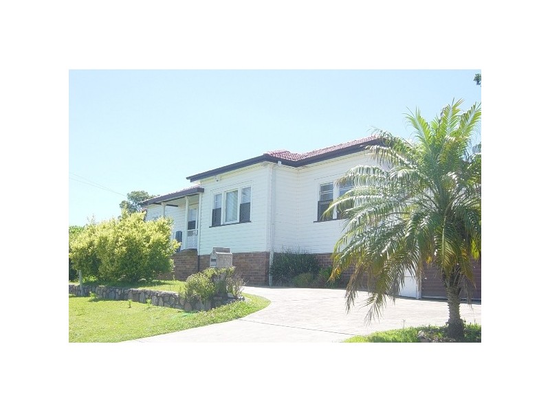 1 Angus Avenue, Waratah NSW 2298