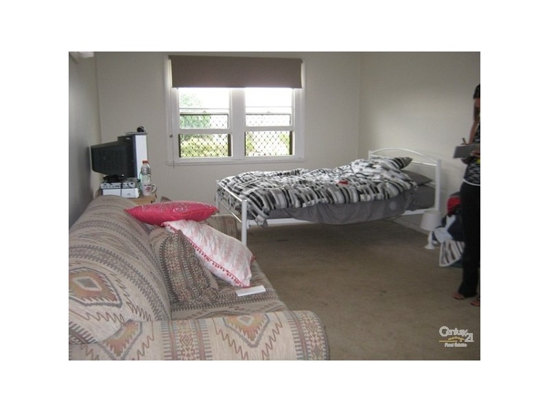 1 Angus Avenue, Waratah NSW 2298