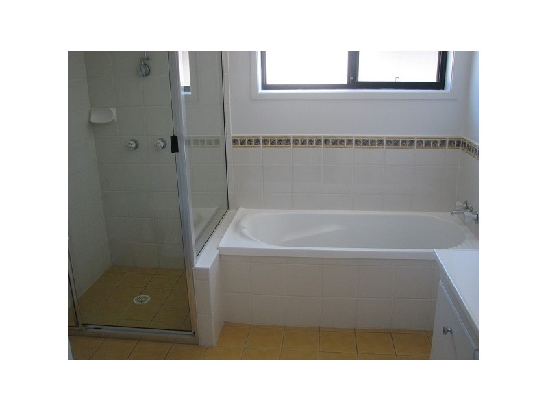 28 County Drive, Fletcher NSW 2287