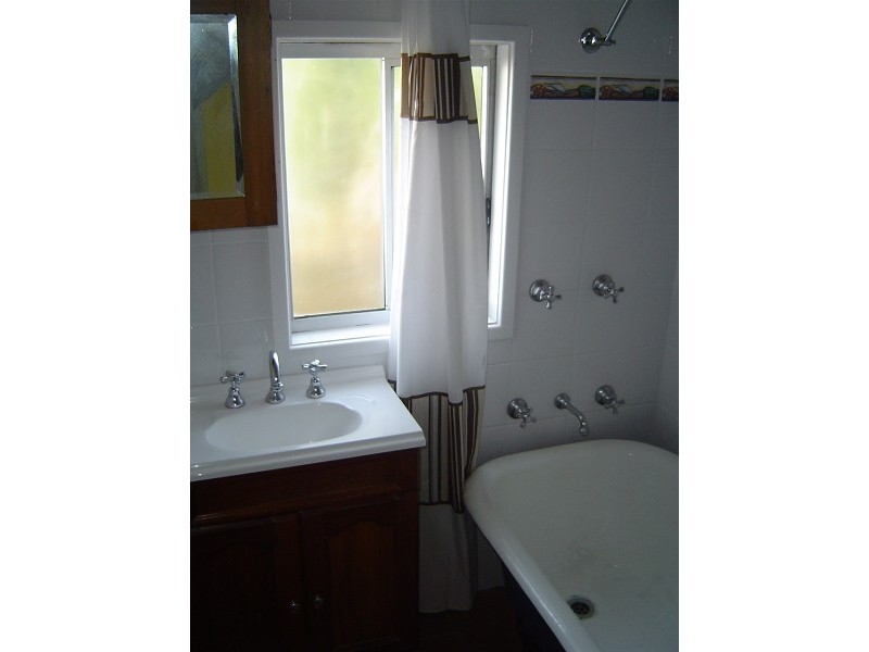 33 OMara Street, Mayfield East NSW 2304