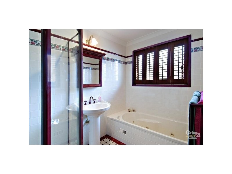 25 Dangerfield Drive, Elermore Vale NSW 2287