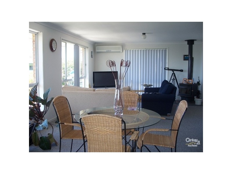 1/5 Pembroke Street, Stockton NSW 2295