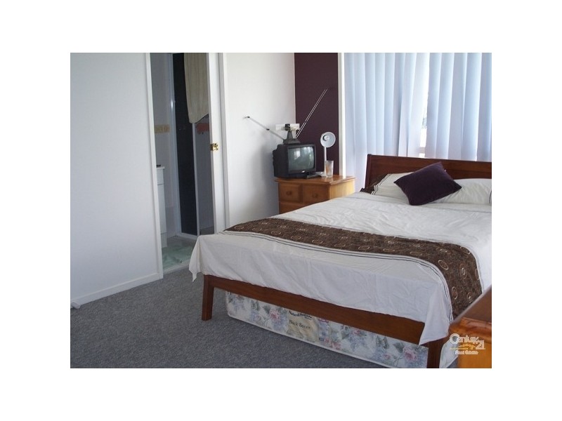 1/5 Pembroke Street, Stockton NSW 2295