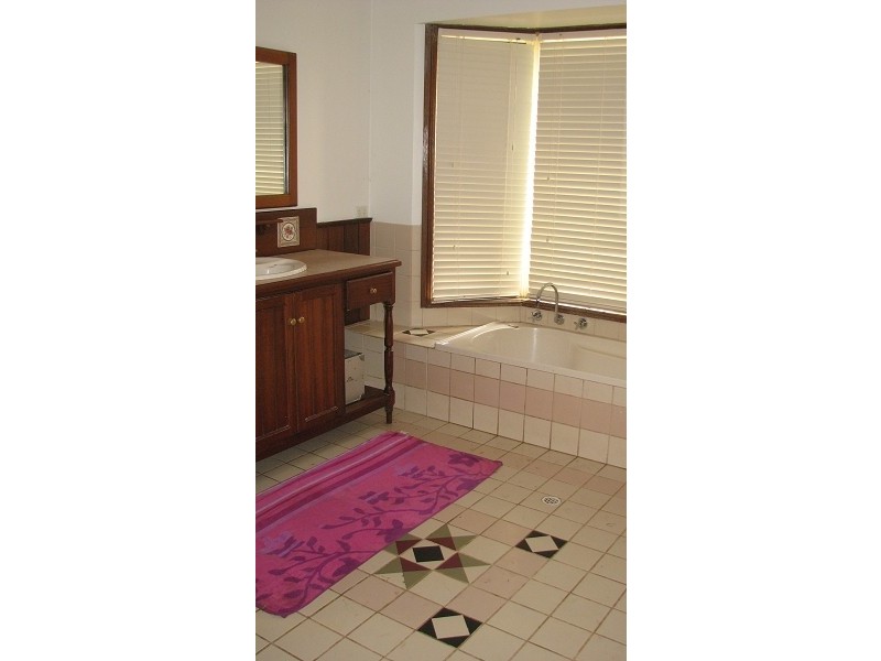 17 Court Road, Medowie NSW 2318