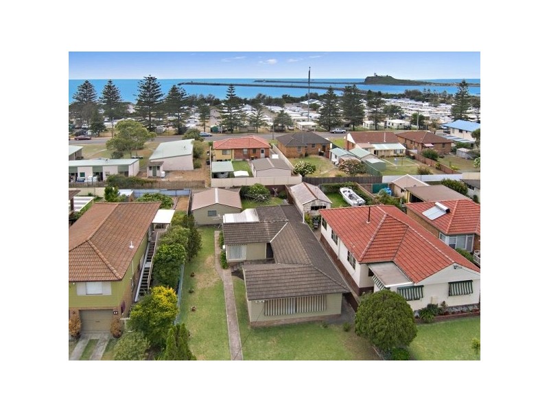 66 Newcastle Street, Stockton NSW 2295