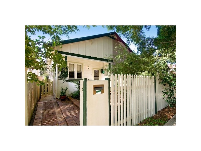 21 Swan Street, Cooks Hill NSW 2300