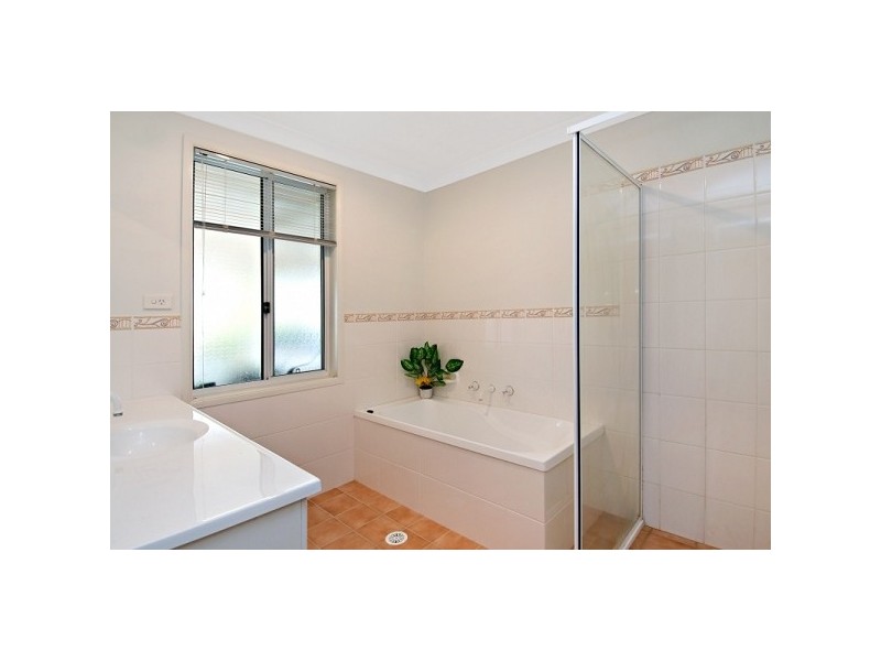 2 Jarrah Close, Medowie NSW 2318