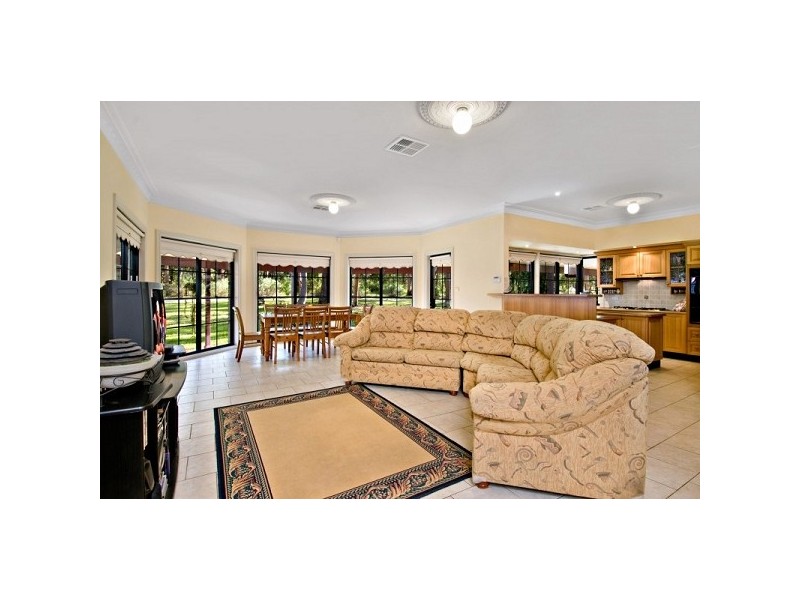 21 Overland Ave, Medowie NSW 2318