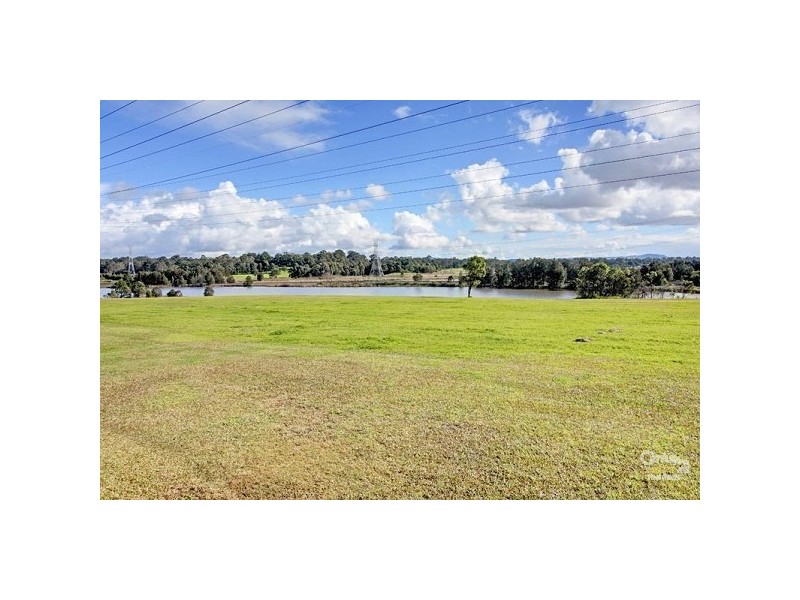 19 Decora Crescent, Warabrook NSW 2304