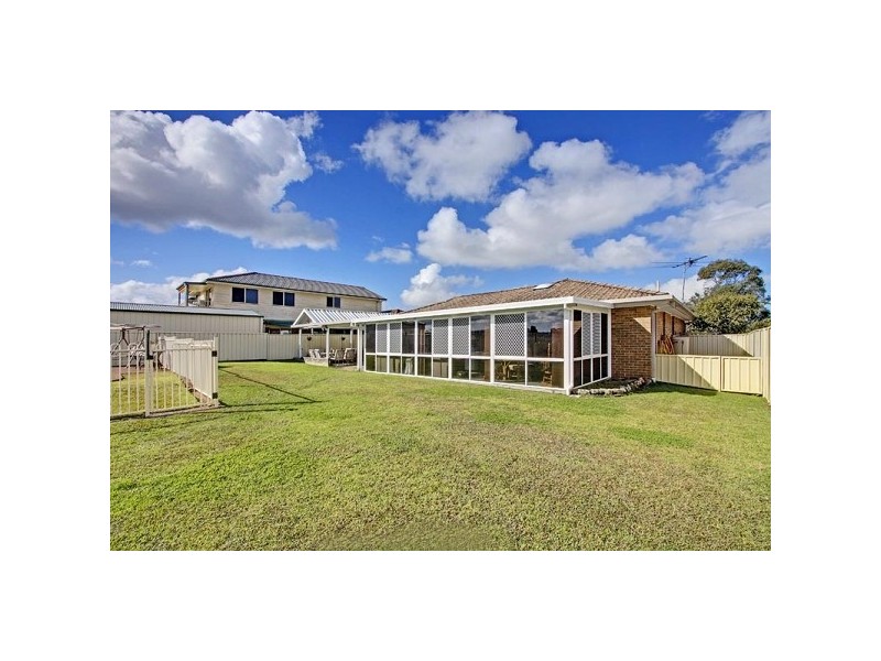 19 Decora Crescent, Warabrook NSW 2304