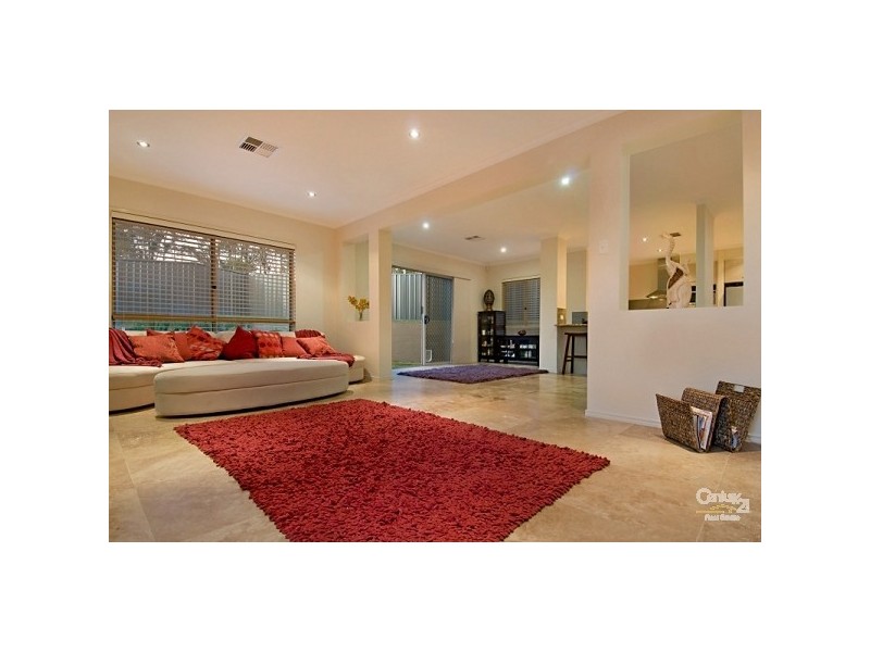 13 Hampton Way, Maryland NSW 2287