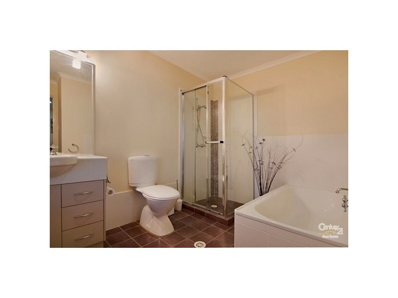 13 Hampton Way, Maryland NSW 2287
