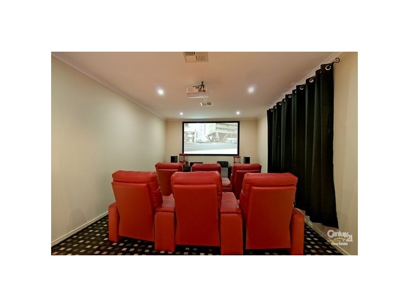 13 Hampton Way, Maryland NSW 2287