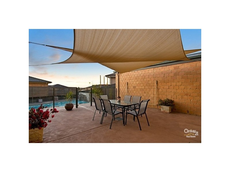 13 Hampton Way, Maryland NSW 2287