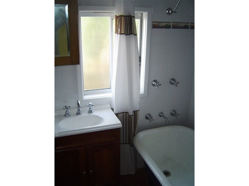 33 Omara Street, Mayfield NSW 2304