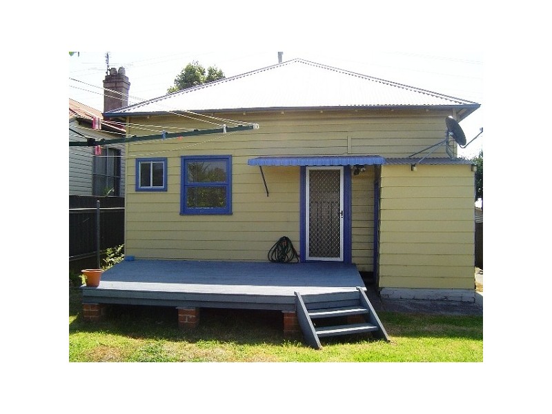 33 Omara Street, Mayfield NSW 2304