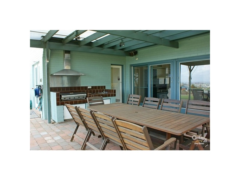 24 Memorial Drive, The Hill NSW 2300