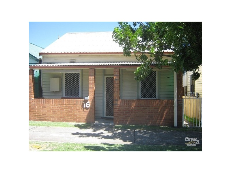 16 Robertson Street, Carrington NSW 2294