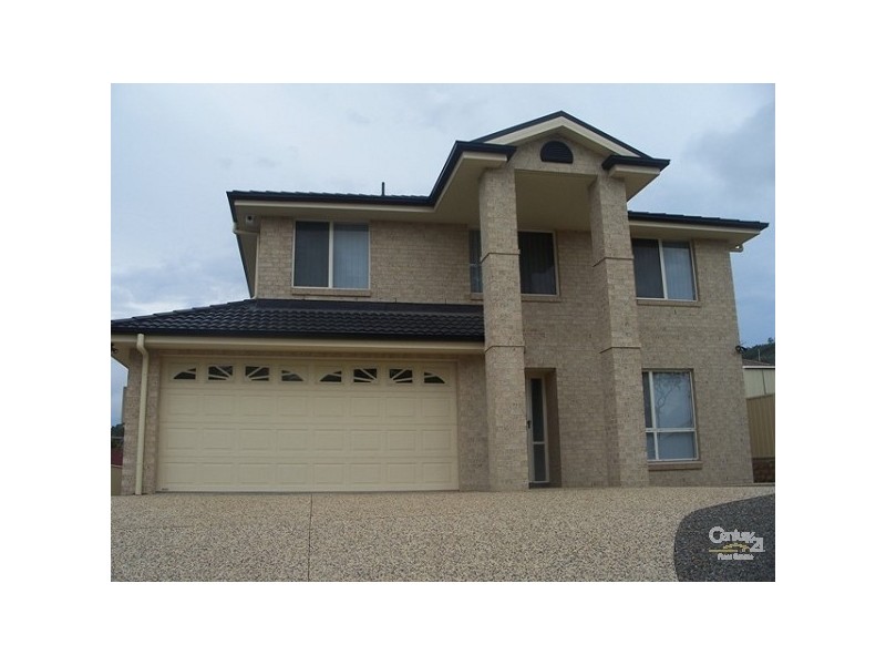 4 Ripon Way, Macquarie Hills NSW 2285