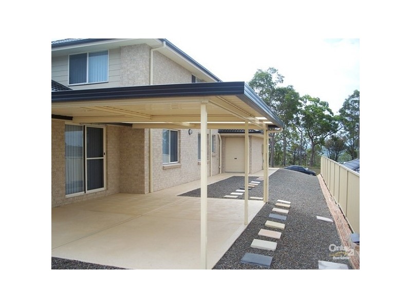 4 Ripon Way, Macquarie Hills NSW 2285