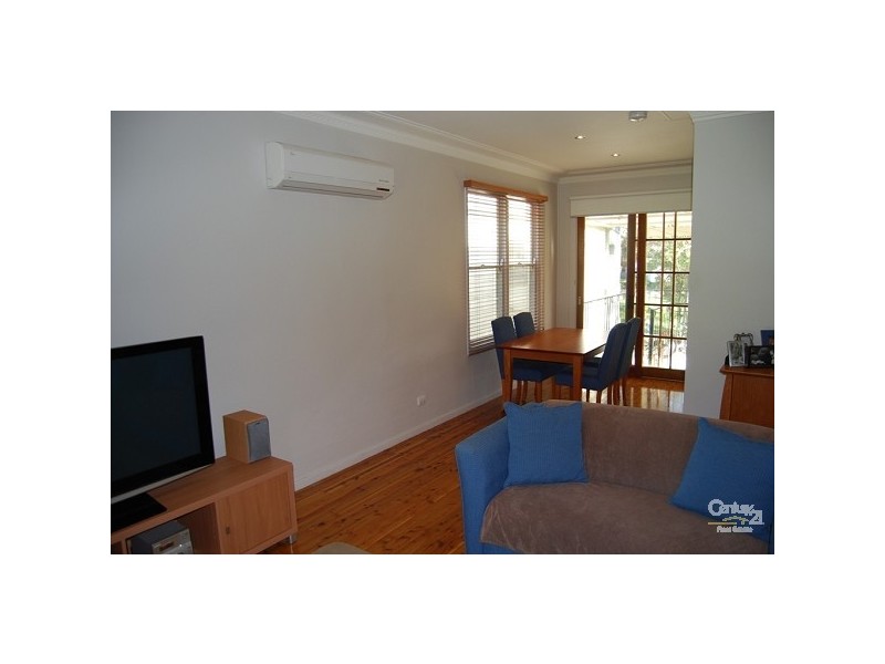 9 Beverley Crescent, New Lambton Heights NSW 2305