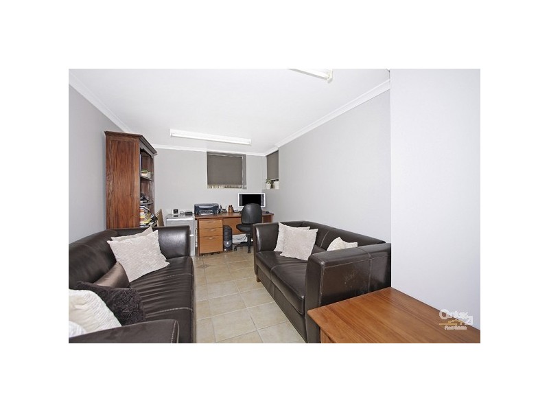 9 Beverley Crescent, New Lambton Heights NSW 2305