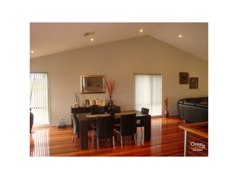 25 Sunningdale Cct, Medowie NSW 2318