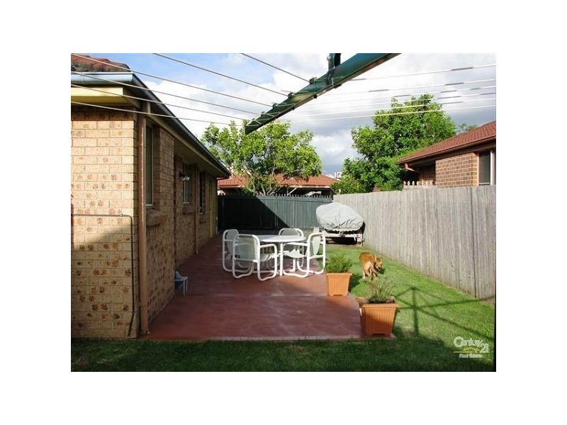 9 Robertson Street, Carrington NSW 2294