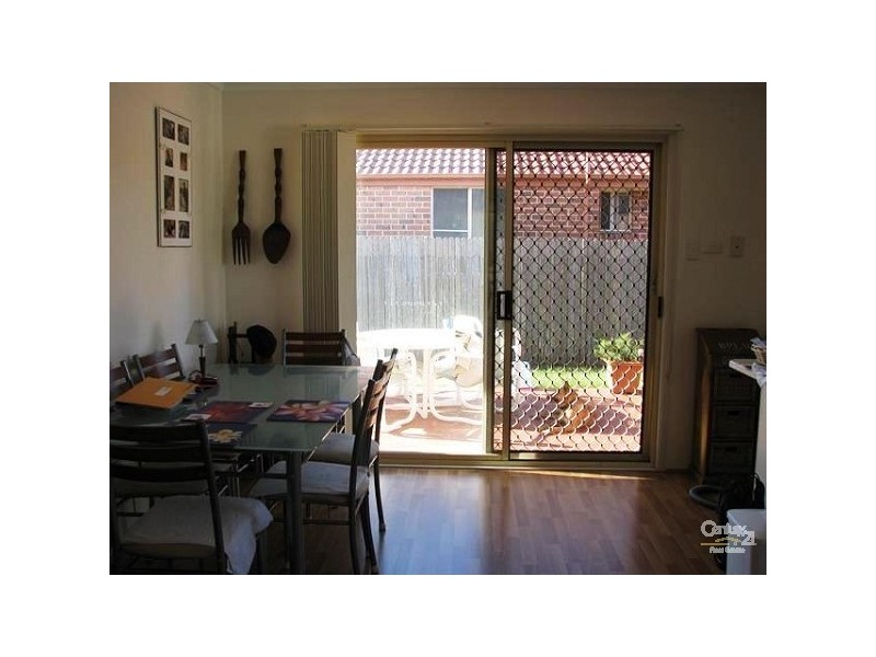 9 Robertson Street, Carrington NSW 2294