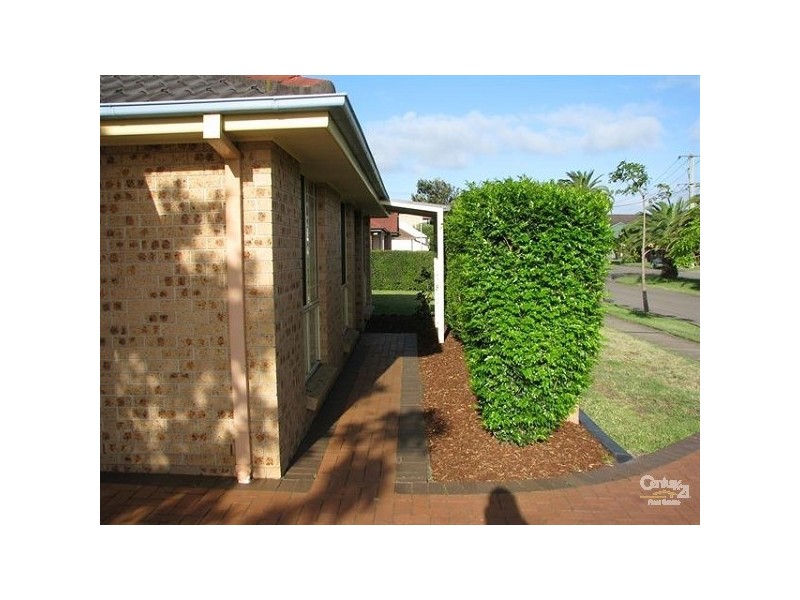 9 Robertson Street, Carrington NSW 2294