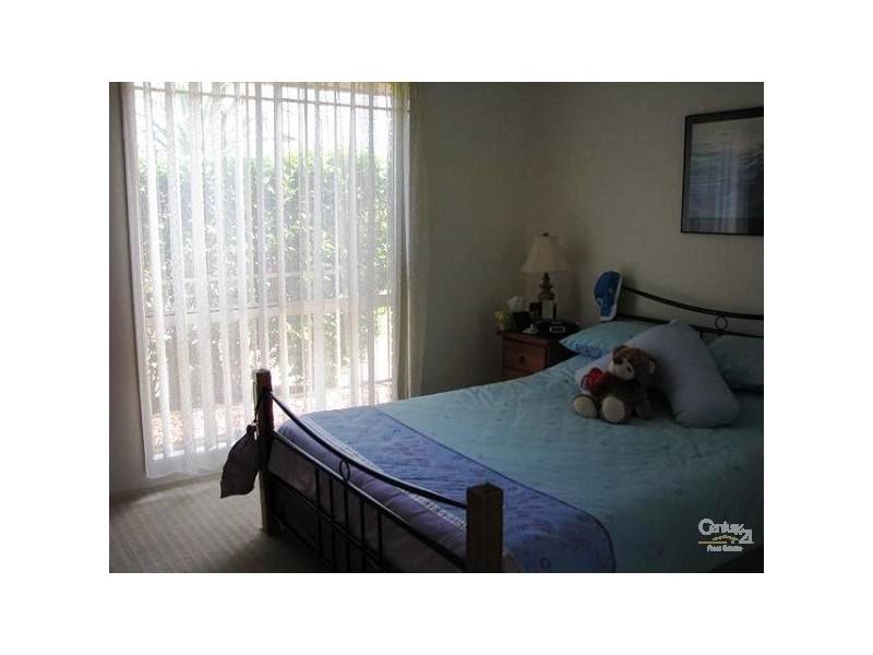 9 Robertson Street, Carrington NSW 2294