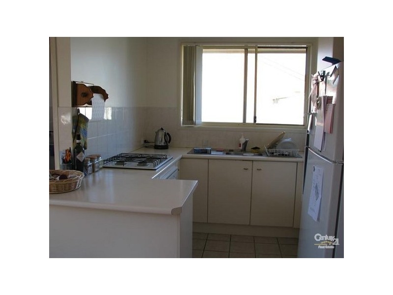 9 Robertson Street, Carrington NSW 2294