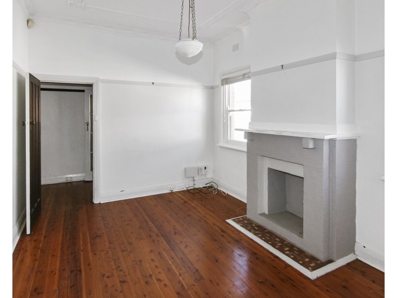 32 Woodstock Street, Mayfield NSW 2304