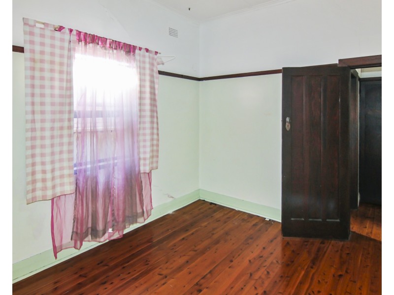 32 Woodstock Street, Mayfield NSW 2304