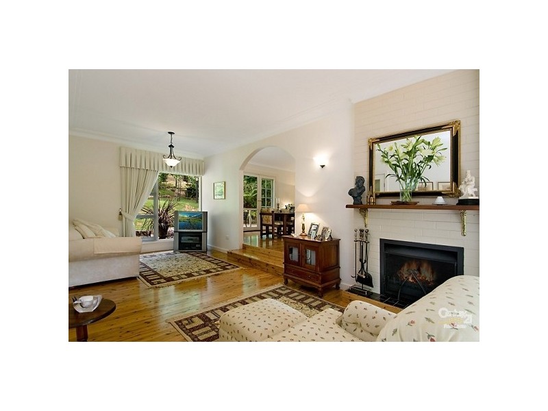 10 Carisbrooke Avenue, New Lambton Heights NSW 2305