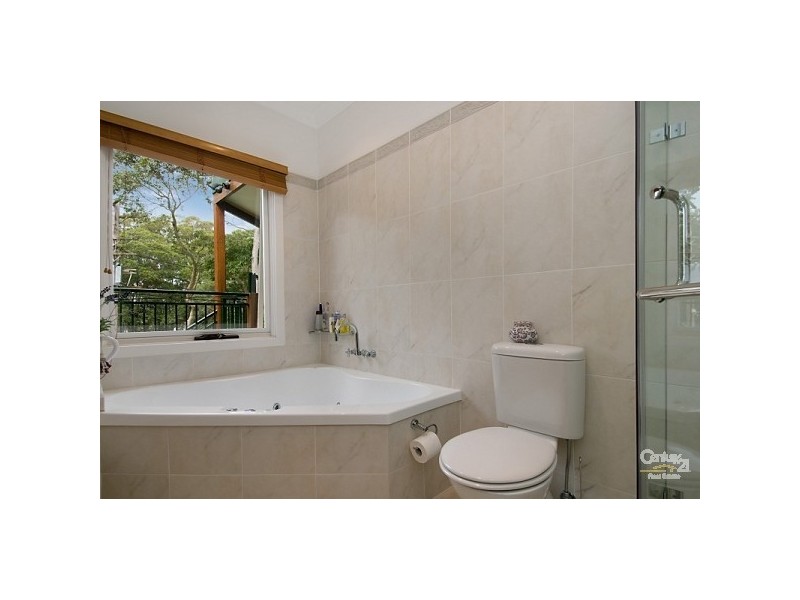 10 Carisbrooke Avenue, New Lambton Heights NSW 2305