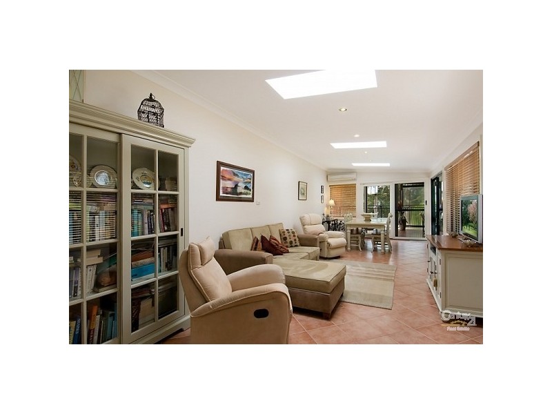 10 Carisbrooke Avenue, New Lambton Heights NSW 2305