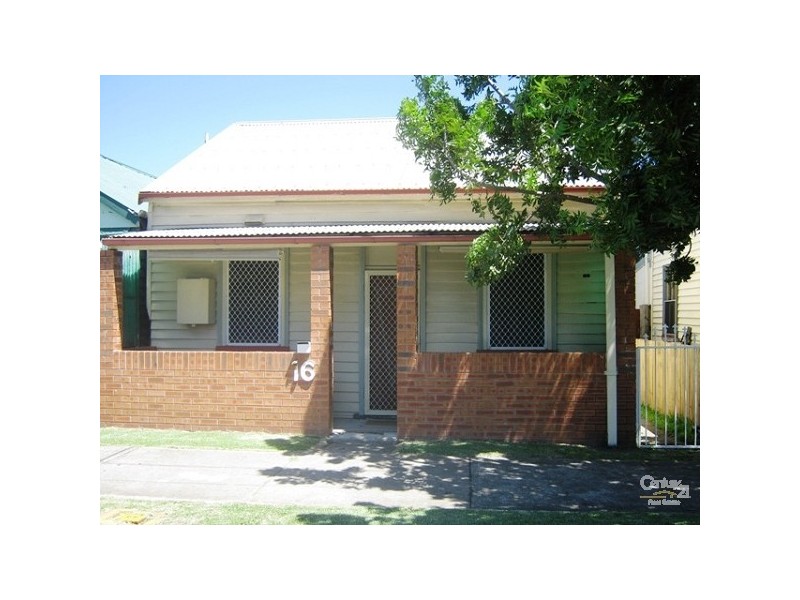 16 Robertson Street, Carrington NSW 2294