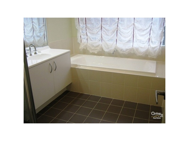 14 Billabong Drive, Cameron Park NSW 2285