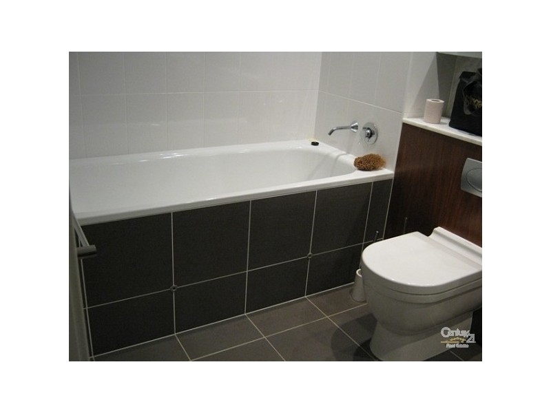 702/2 Honeysuckle Drive, Newcastle NSW 2300