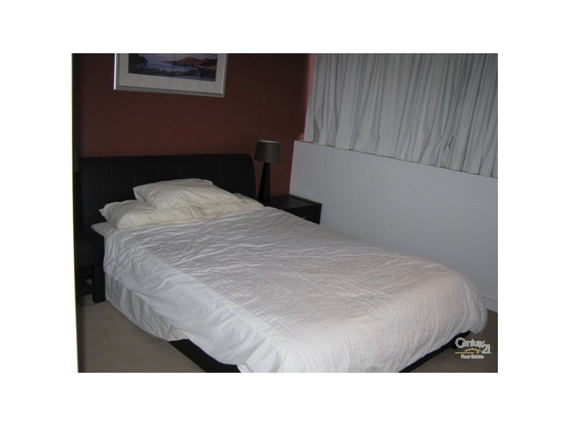 702/2 Honeysuckle Drive, Newcastle NSW 2300