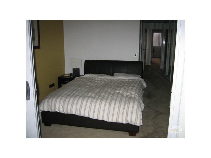 702/2 Honeysuckle Drive, Newcastle NSW 2300