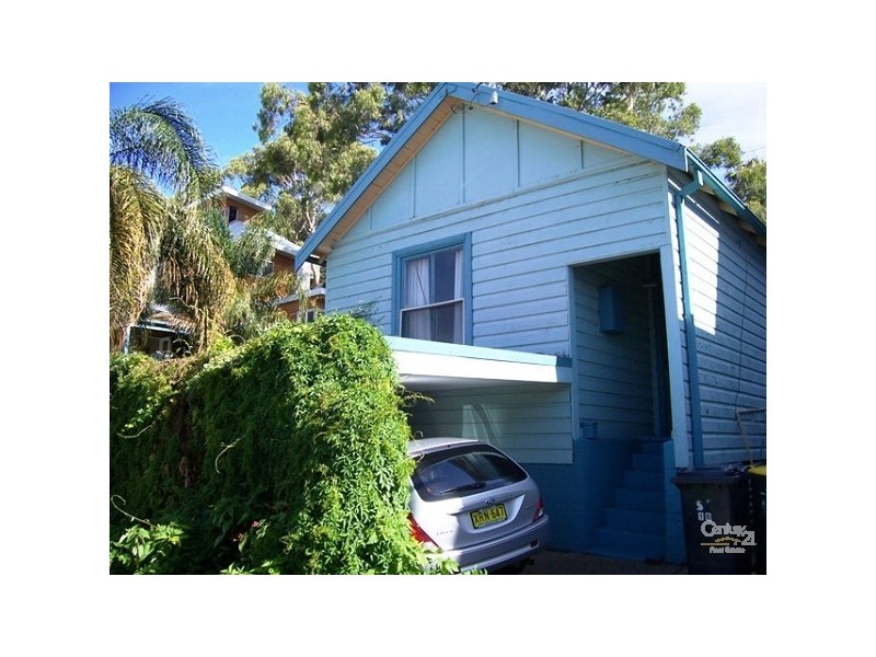 16 Carlton Street, Newcastle NSW 2300